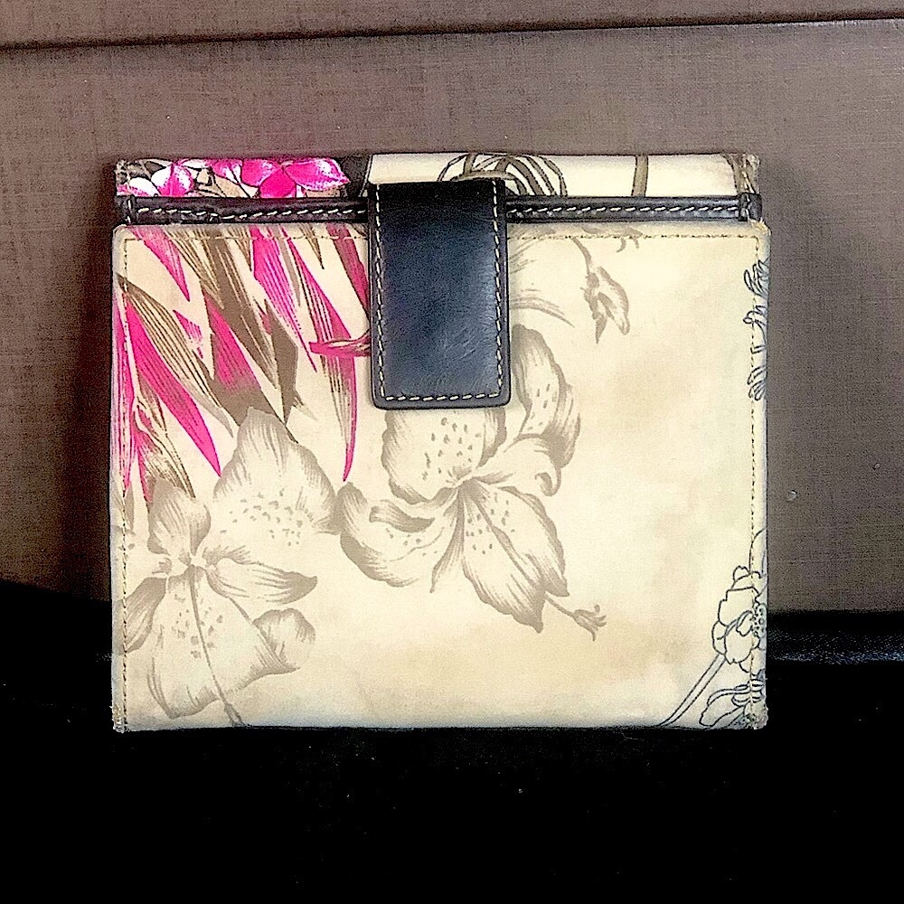 SALVATORE FERRAGAMO Compact Wallet Tiger Leopard Jungle Motif RARE See Match Bag - Picture 2 of 13